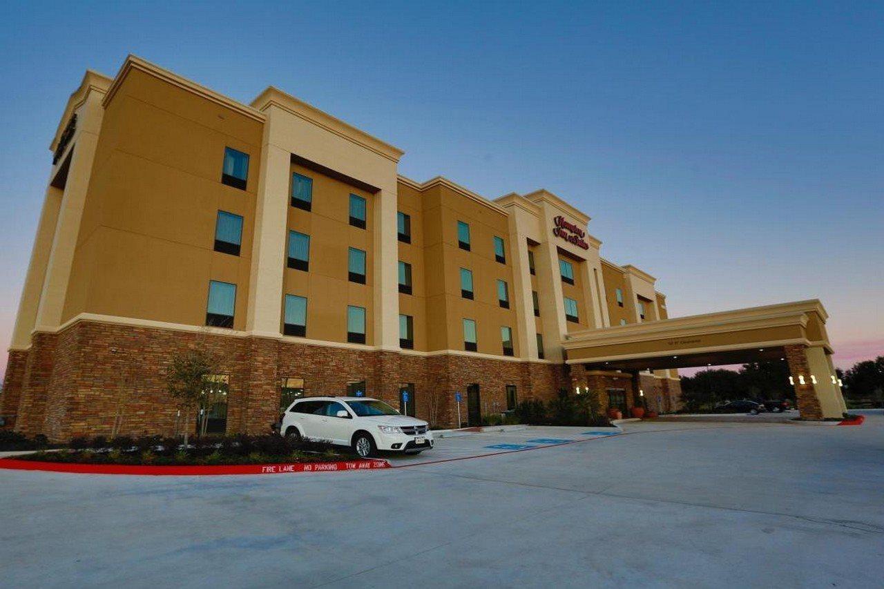 Hampton Inn And Suites Missouri City Exterior photo