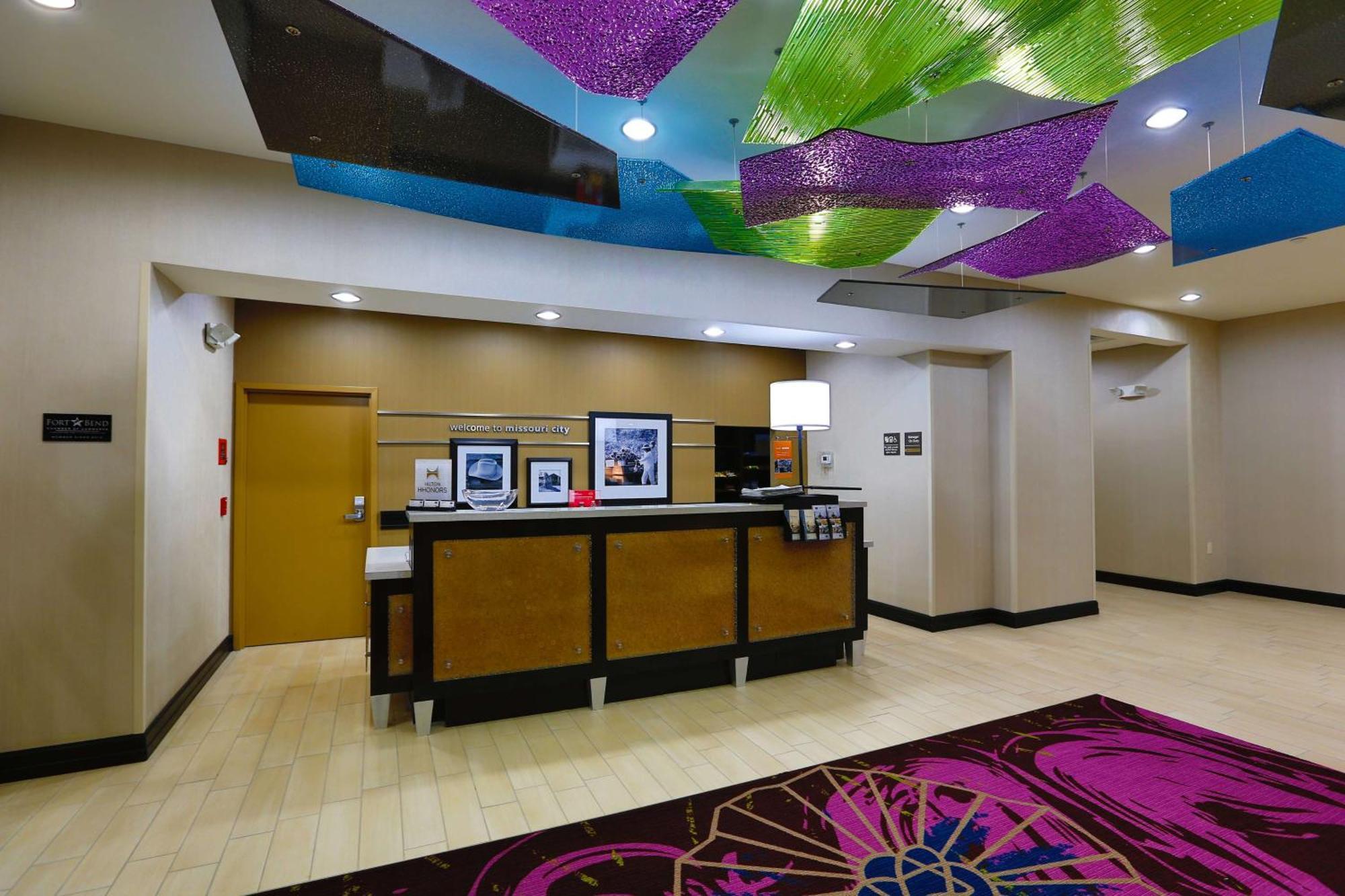 Hampton Inn And Suites Missouri City Exterior photo