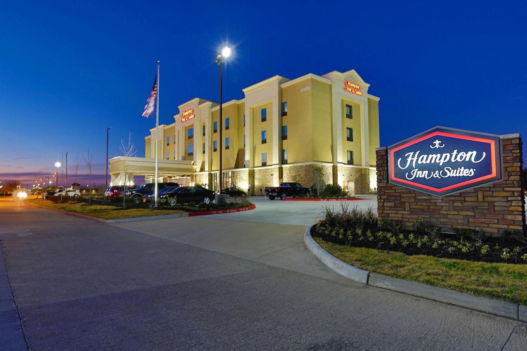 Hampton Inn And Suites Missouri City Exterior photo